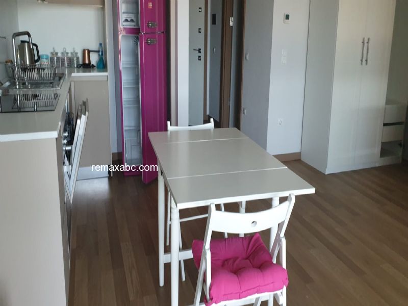 MASLAK 1453 CADDE MANZARALI 1+1 5250 TL