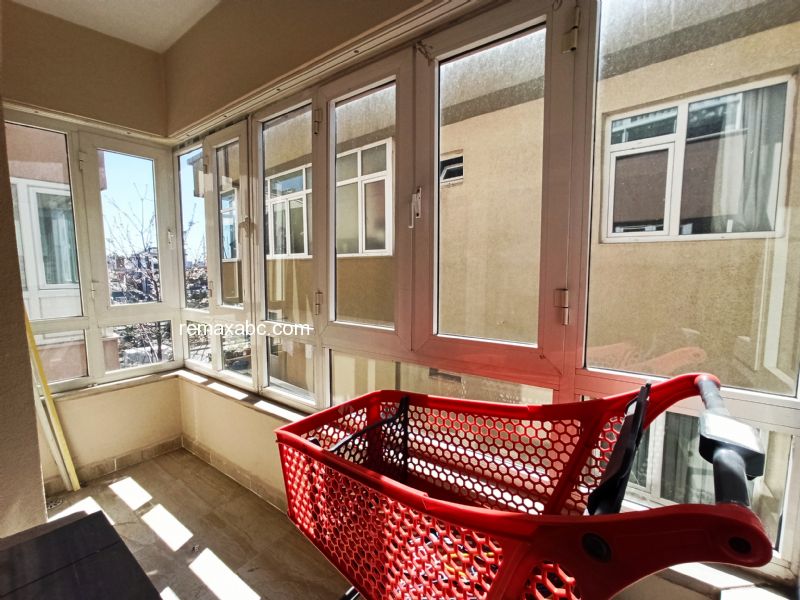 Istanbul Uskudar Kiralik Apartman Dairesi 5864 Re Max Abc
