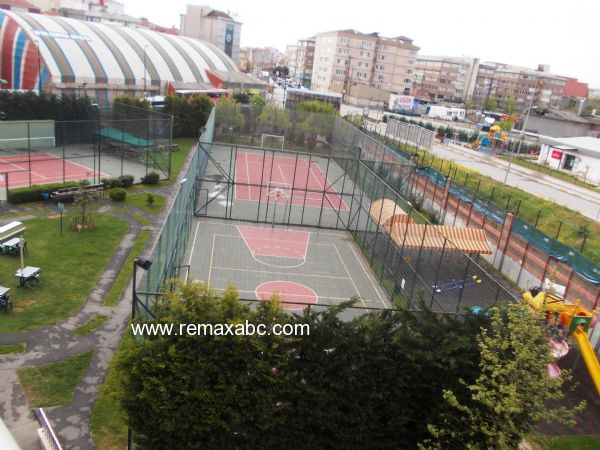 AĞAOĞLU MY TOWN'DA RE/MAX ABC'DEN SİTEDE TEK 1+1 SATILIK - 124366
