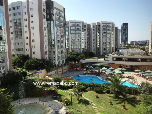 AĞAOĞLU MY TOWN'DA RE/MAX ABC'DEN SİTE PEYSAJ VE HAVUZ MANZARALI 3+1 SATILIK - 125941