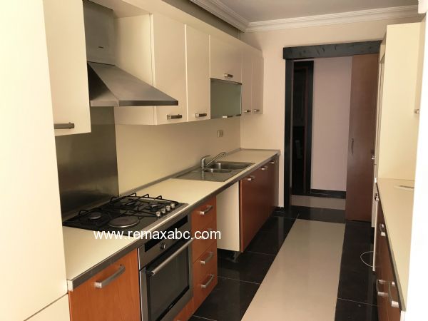 AĞAOĞLU MY TOWN'DA RE/MAX ABC'DEN SİTE PEYSAJ VE HAVUZ MANZARALI 3+1 SATILIK - 125949