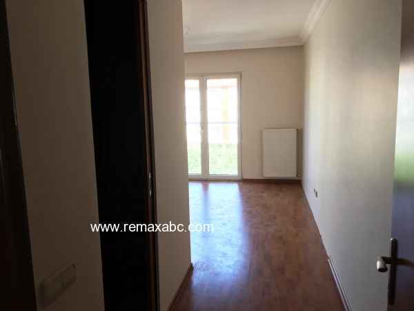 AĞAOĞLU MY TOWN'DA RE/MAX ABC'DEN SİTE PEYSAJ VE HAVUZ MANZARALI 3+1 SATILIK - 125955