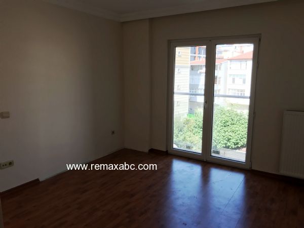 AĞAOĞLU MY TOWN'DA RE/MAX ABC'DEN SİTE PEYSAJ VE HAVUZ MANZARALI 3+1 SATILIK - 125960